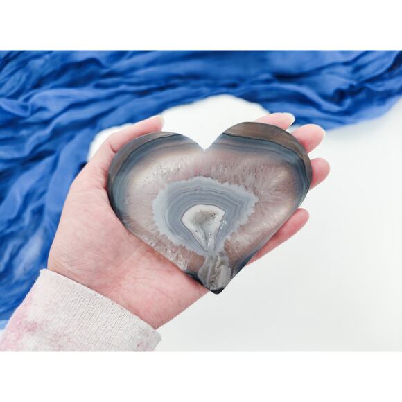 Druzy Agate Flat Heart Crystal Carving - Picture 7 of 11